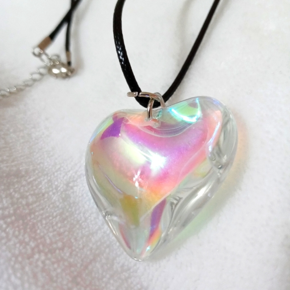 Rainbow transparent glass heart choker necklace